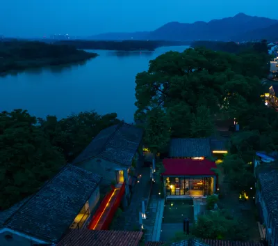 Seclusive Life In Landscape Hotels in Guyan Huaxiang scenic spot