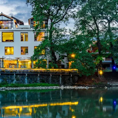 Qianshanyue Fanxiao Homestay (Fanjing Matcha Town Branch) Hotels near Taiping River
