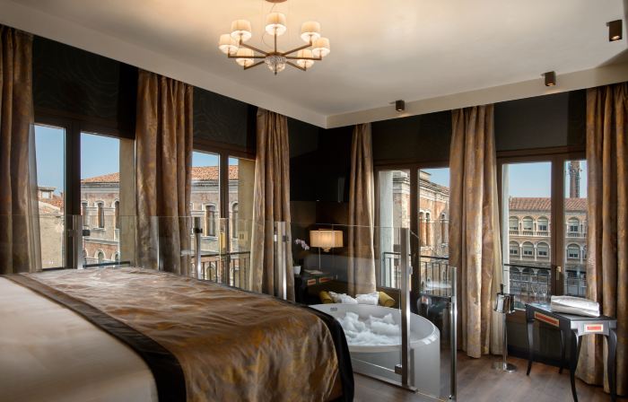 Palazzo Veneziano - Venice Collection