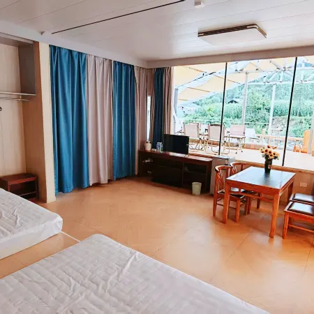 Xuegu Bilaolv Hostel Hotel