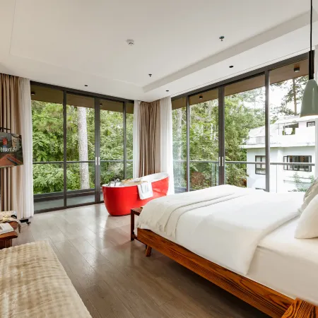 HAKU Boutique Hotel Da Lat - Ly Tu Trong