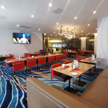 Novotel Shenzhen Watergate (Futian Huaqiangbei) Отели рядом с достопримечательностью «Парк Личи»