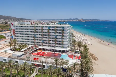 Ushuaïa Ibiza Beach Hotel - Adults Only - Entrance to Ushuaia Club Included