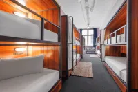 Bounce Melbourne - formerly Roamer Melbourne Hotel a 