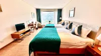 Shengxi Resort Holiday Hotel