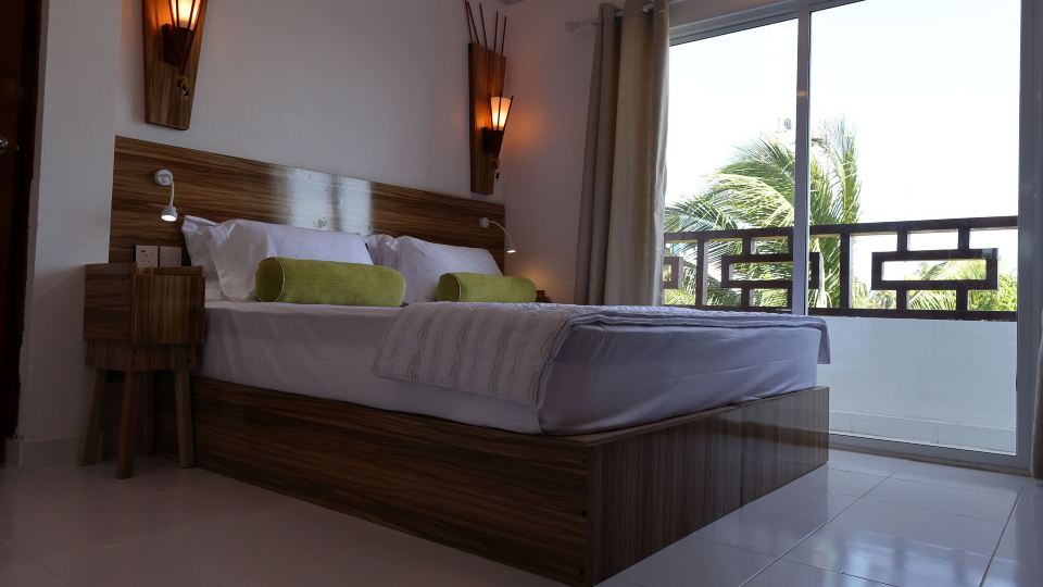 BATUTA MALDIVES FOURSON