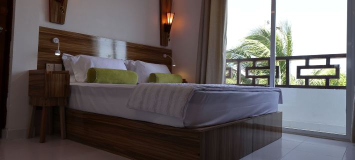 BATUTA MALDIVES FOURSON Hotels in Thulusdhoo