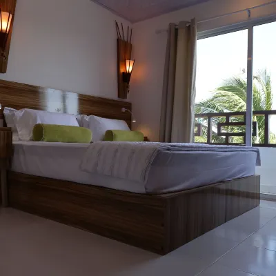 BATUTA MALDIVES FOURSON Hotels near Thulusdhoo Island