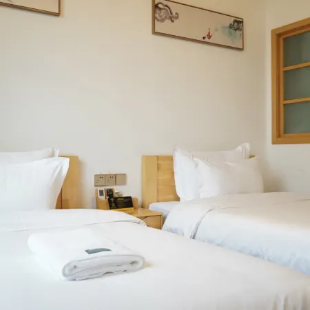Fuxi Mountain siheyuan homestay