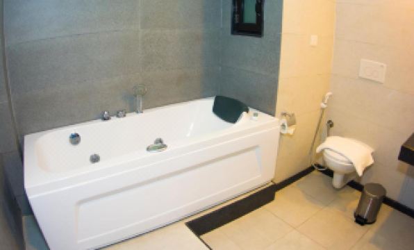 M Hotel Thamel-Kathmandu - Housity