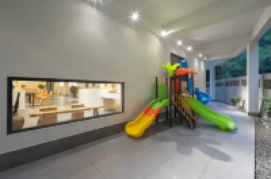 Bifengxia Lanshan Designer Homestay