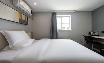 Xin Cheng Hotel (Shanghai Bay University Town Branch)