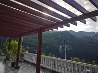 Ayi River Yunshi Yuanshe - con vista montagne