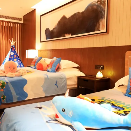 Maple Leaf Village Hot Spring Resort