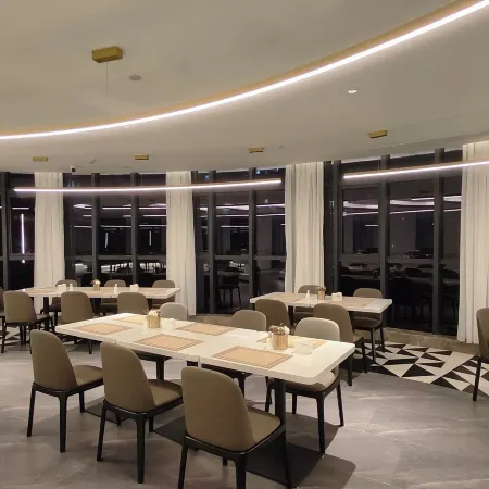 Homeinn Plus Hotel (Jingdezhen North Station)