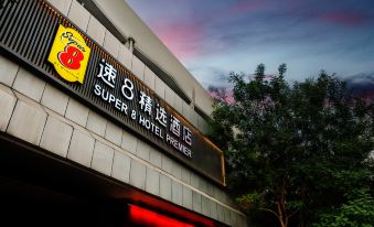 4. Super 8 ..