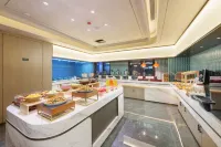 Atour Hotel Dalian Wafangdian Municipal Government Century Square Branch - parking