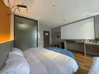 Huayi Select Hotel (Haiyang Duoshan Jie)