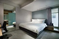 Kホテル台北南京 台北市立図書館民生分館周辺のホテル