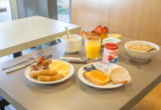 B＆B酒店土倫拉塞納-蘇爾梅爾 濱海拉塞訥酒店