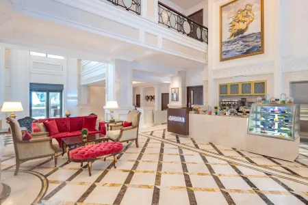 Riviera Rayhaan by Rotana