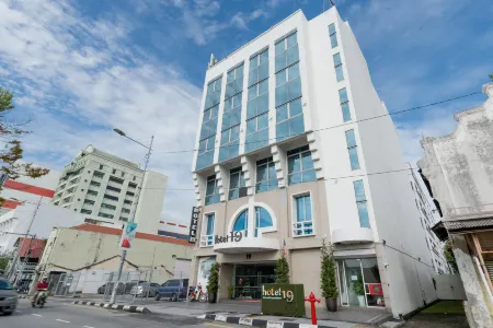 Hotel 19, Penang Отели рядом с достопримечательностью «Hean Boo Thean Temple»