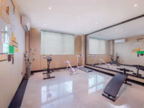 Osley Hotel (Yulin Pedestrian Street Computer City Branch) Hotels in Yulin