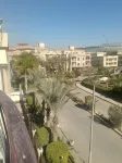 LeTu Chinese  Hotel Отели рядом с достопримечательностью «Канадский международный колледж - CIC»