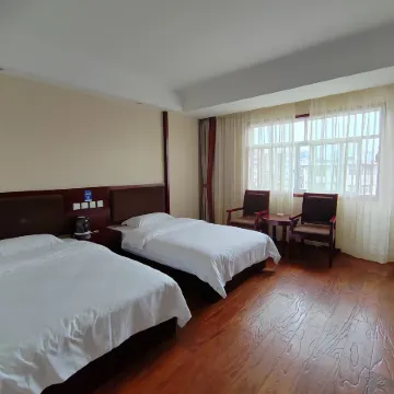 Luoping Golden Valley Taijia SPA Hotel