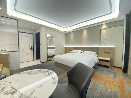 Yanis Golden Horse Hotel