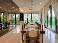 Green Escape City Private Pool Haven 24 pax Hotels in Seri Kembangan