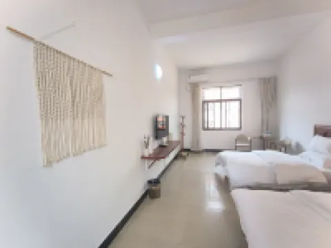 Ximeng Qilong Hotel