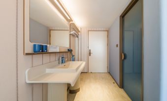 HanTing Hotel (Shangrao Wuyuan Zhuzi Pedestrian Street)