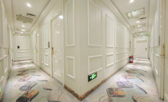 Welzun Theme Hotel (Lanzhou Customs Metro Station Wuyue Plaza)