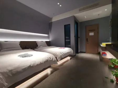 Luoyang Qingjing Hotel Отели рядом с достопримечательностью «Yanshi Museum»