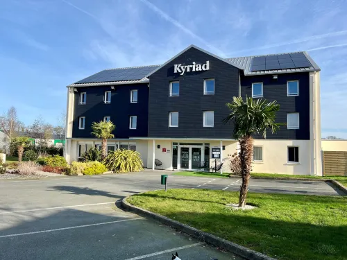 Kyriad Dol de Bretagne - 3-Star