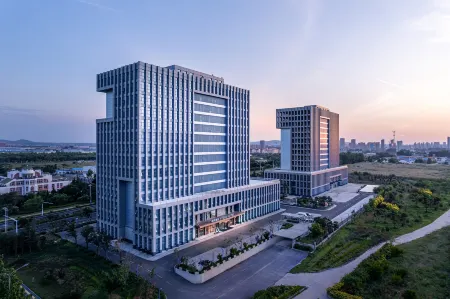 Yantai Penglai Administrative Service Center Atour Hotel