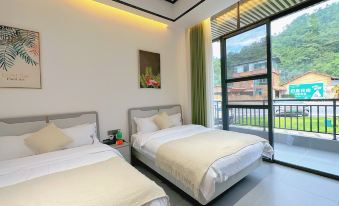 Early Summer Starry Moon Homestay