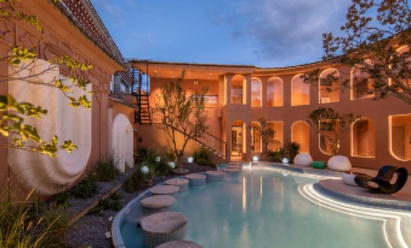 Shangri La Flowers · And You Designer Homestay