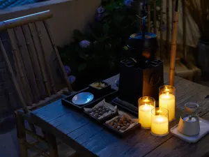 Butterfly Hotel · Huaweimian