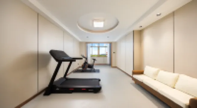 Gefei Hotel (North South Fruit Market Store at Haikou High Speed Railway East Station)