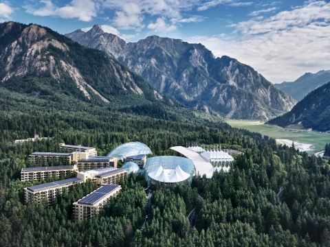 InterContinental Resort Jiuzhai Paradise