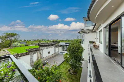 Floral Hotel·Jinqi Mountain Lake hotel (Dali Erhai Ecological Corridor Store) Hotels in Dali