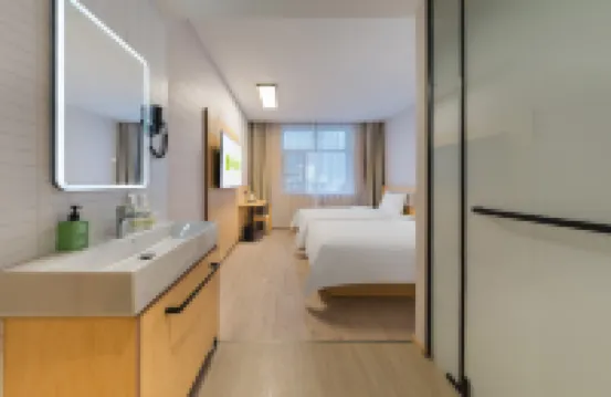 Hi You Hotel (Jiayuguan Fuqiang Market Branch)