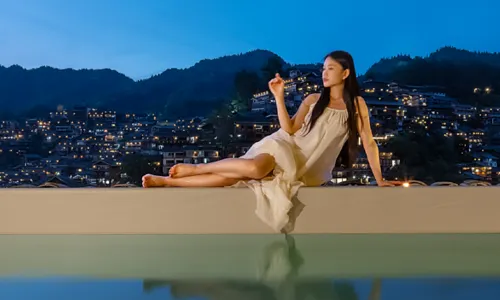 Butterfly Hotel · Huaweimian