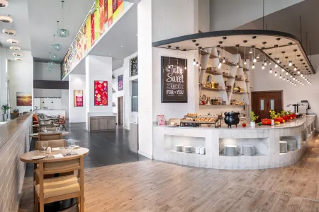 Ibis Styles Dragon Mart Dubai Отели рядом с достопримечательностью «Apricot Tower»