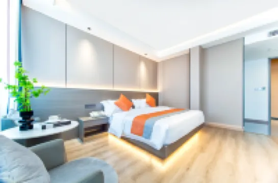 Dreyfu Cinema style Hotel (Maitreya Qinglai Park Giant Century Square Branch)