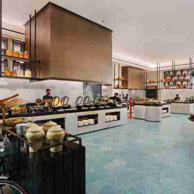 Padma Hotel Semarang Dining/Meeting Rooms