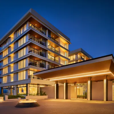 Royal Tulip Golf Resort Gunung Geulis Hotels near Megamendung
