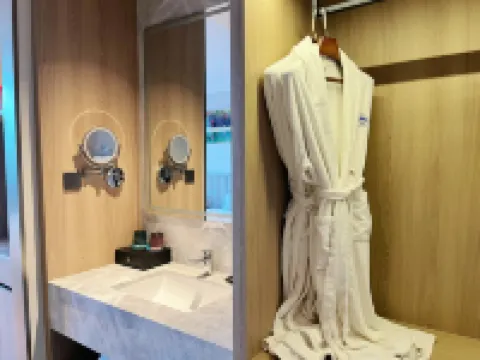 Wanda Ruijing Hannashan Hot Spring Hotel